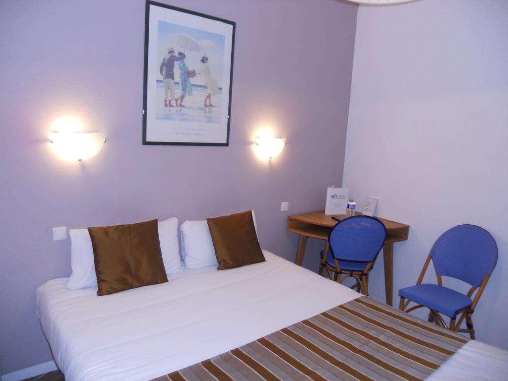 Brit Hotel Hermitage Royan Szoba fotó